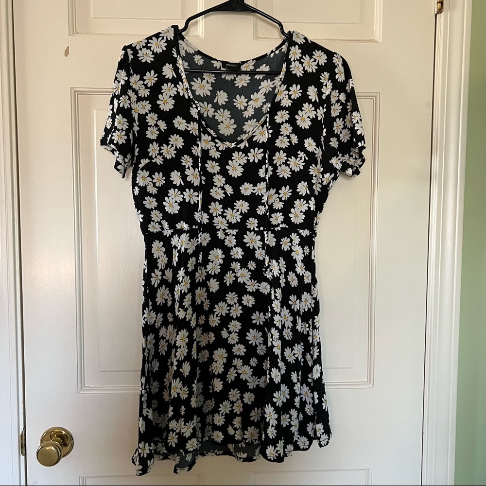 F21 Daisy floral sundress